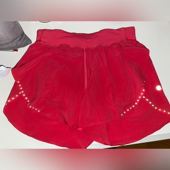 Lululemon Fast and Free Shorts Colour Lipgloss Sz 4 - Picture 1 of 5